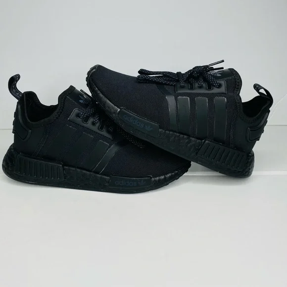 Adidas Originals NMD_R1 J FX8777 Triple Black Running Shoes Mens Sz4-Womens 5.5